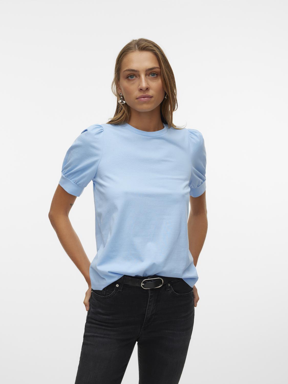 model_shot-front